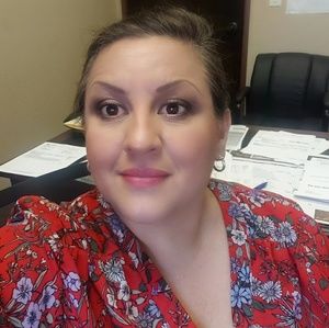 Meet your Posher, Flora